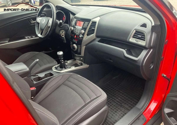 SsangYong Tivoli cena 44900 przebieg: 86000, rok produkcji 2018 z Rajgród małe 277